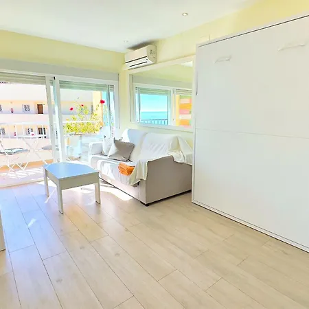 Great Studio On The Beachfront In The Center Of Marbella Exterior photo